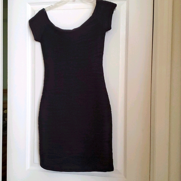 Dress - Picture 1 of 3